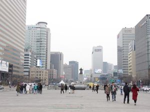 Jalan Santai di Gwanghwamun Square, Korea Selatan