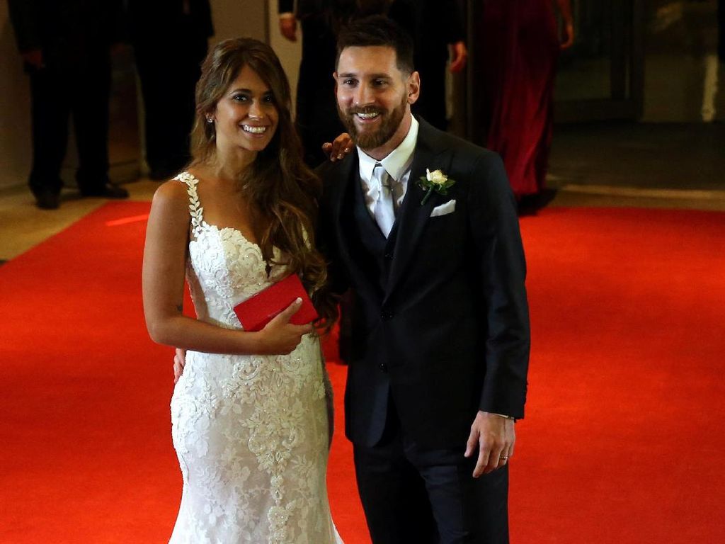 Pakai Gaun Ini di Pernikahan Messi, Sang Ibu Dianggap Tidak Sopan