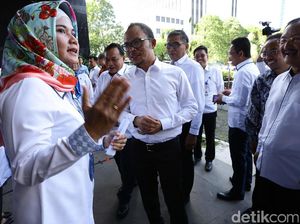 Usai Cuti Bersama, Menteri Hanif Sapa Pegawai Kemenaker