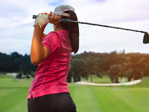 Unik, Ada Lomba Golf Khusus Wanita di Batam