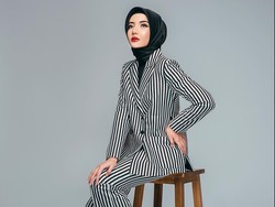 Foto: Makin Kurus & Stylish, 5 Gaya Hijab Terkini Zaskia Sungkar