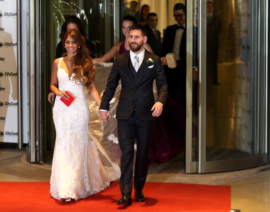 Argentine soccer player Lionel Messi and his wife Antonela Roccuzzo pose at their wedding in Rosario, Argentina, June 30, 2017. REUTERS/Marcos Brindicci