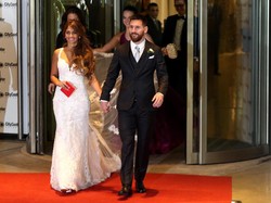 Menikah, Gaun Mewah Istri Lionel Messi Diterbangkan dengan Jet Pribadi