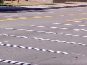 Cegah Balap Liar, Ada Papan Penggilasan di Jalanan Amerika