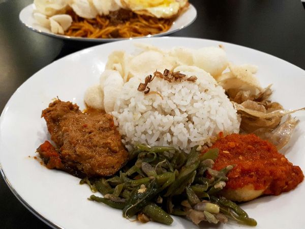 Cicipi Nasi Gurih hingga Kue Tradisional Aceh yang Enak di Sini