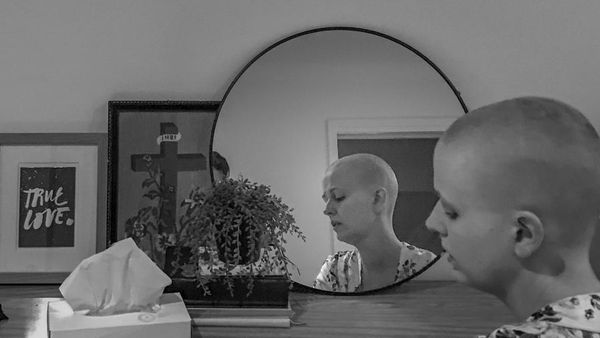 Ketika Suami Abadikan Perjuangan Istrinya Melawan Kanker