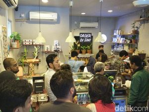 Pemilik Kopi Tuku, Toko Kopi Kekinian yang Pernah Disambangi Jokowi Pemilik Kopi Tuku, Toko Kopi Kekinian yang Pernah Disambangi Jokowi