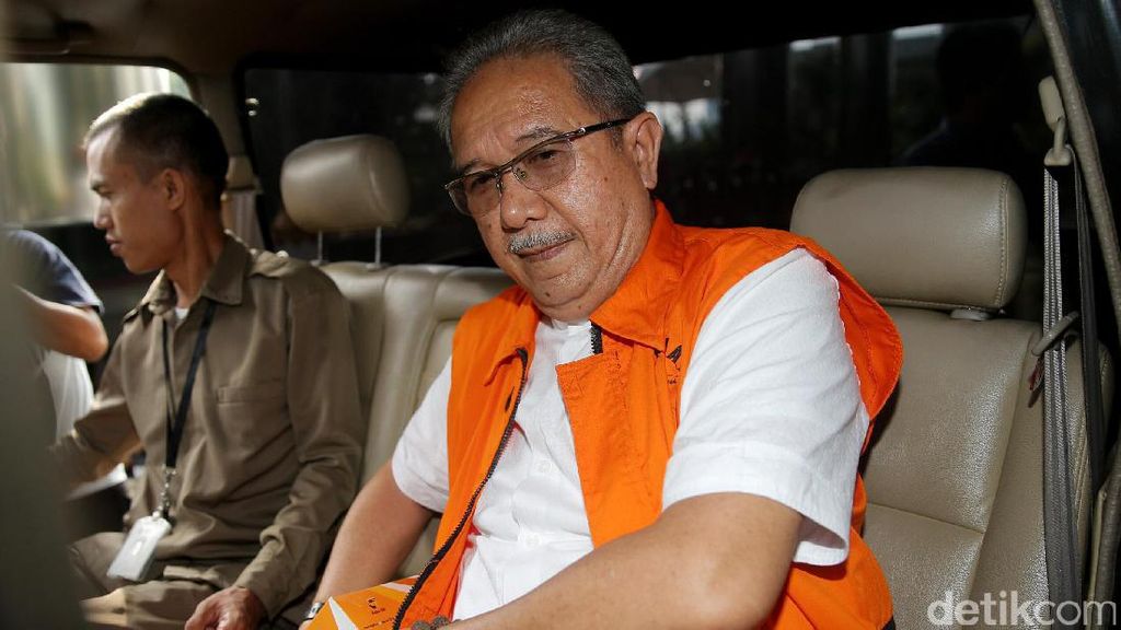 Eks Dirut PT DGI Diperiksa KPK Terkait Kasus Alkes Udayana Eks Dirut PT DGI Diperiksa KPK Terkait Kasus Alkes Udayana
