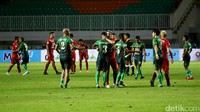 Hingga pekan ke-12, Arema baru mendapat empat poin dari partai tandang.