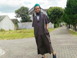 Sakti eks So7 Unjuk Kebolehan Main Gitar (Lagi)