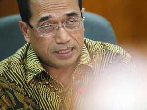 Virus Corona di Lingkaran Istana Virus Corona di Lingkaran Istana