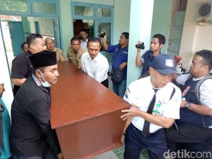 Warga Banyuwangi Tertembak Pistol Polisi, Brigadir EBH Disanksi Warga Banyuwangi Tertembak Pistol Polisi, Brigadir EBH Disanksi