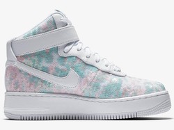 Nike Rilis Sneakers Cantik Terinspirasi Cinderella