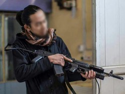 Polisi Masih Dalami Pria Klimis Tenteng Senjata yang Gabung ISIS