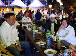 Tegaskan Tak Maju Pilgub, Risma: Saya Tetap Senang di Surabaya