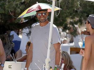 Asyiknya Liburan Klopp di Ibiza