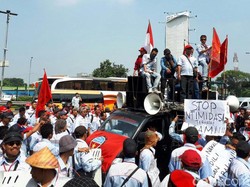 Ratusan Sopir Tangki Pertamina Demo, Bagaimana Nasib Stok BBM?