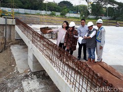 Risma Minta Pengerjaan Undepass Satelit Selesai Awal Tahun 2018