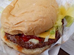 Suka Burger? Yuk, Cicip Burger Enak dengan Harga Mulai Rp 15 Ribu