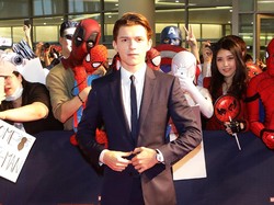 Tom Holland Sebut Lakukan Adegan Berbahaya Tanpa Stuntman, Masa Sih?