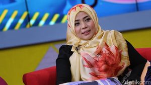 Muzdhalifah: Ditinggal Suami Setia, Dikecewakan Pedangdut, Ditipu Penjual Beras