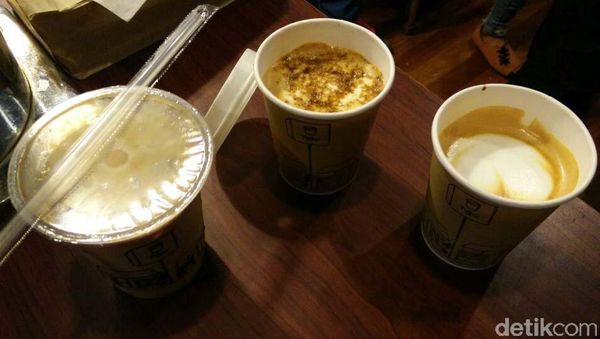 Ramainya Kedai Kopi Tuku yang Disinggahi Jokowi