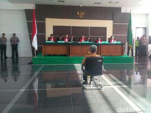 Buni Yani Dengarkan Tanggapan Jaksa atas Eksepsinya