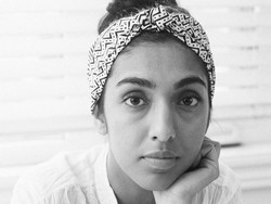 Bermula dari Foto Menstruasi, Rupi Kaur Makin Dikenal Sebagai Penyair