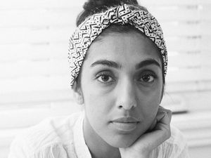 Bermula dari Foto Menstruasi, Rupi Kaur Makin Dikenal Sebagai Penyair Bermula dari Foto Menstruasi, Rupi Kaur Makin Dikenal Sebagai Penyair