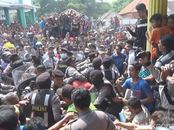 Baku Hantam Polisi Evakuasi Maling TV