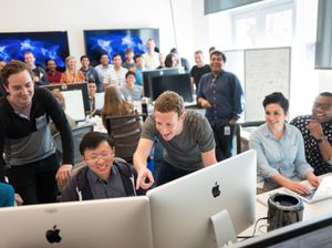 Desakan Agar Zuckerberg Mundur Menguat, Kenapa?