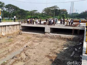 Risma akan Umumkan Jumlah Sumbangan Proyek Hibah Underpass Satelit Risma akan Umumkan Jumlah Sumbangan Proyek Hibah Underpass Satelit