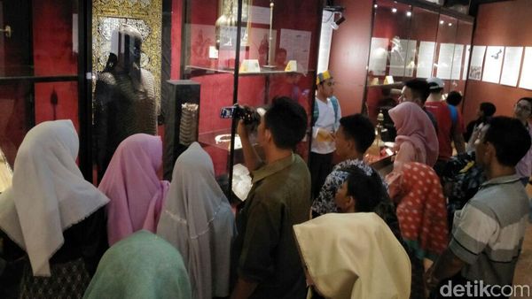 Penampakan Museum Islam Lamongan yang Ramai Dipadati Wisatawan