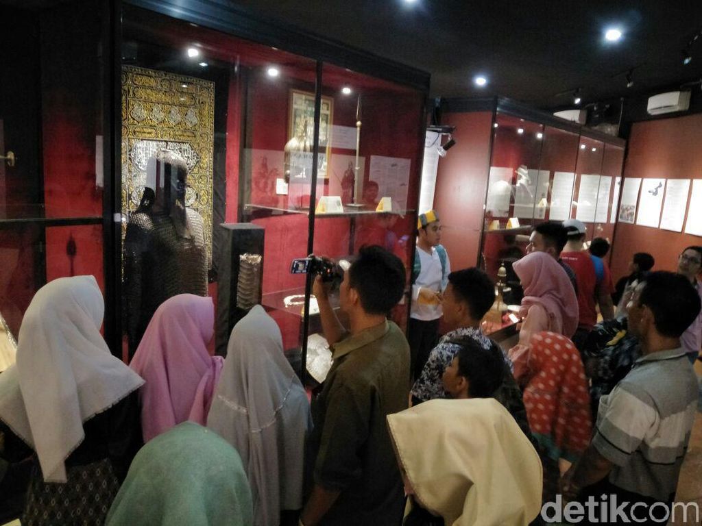 Penampakan Museum Islam Lamongan yang Ramai Dipadati Wisatawan