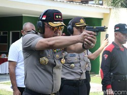 Antisipasi Teroris, Personel Polda Sumsel Ikut Latihan Tembak