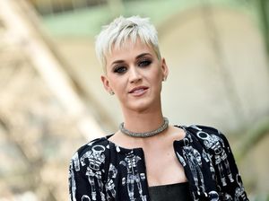 Katy Perry dan Patung Yesus Paling Terkenal di Dunia