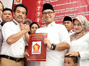 Eks Jubir Anies-Sandi Maju Pilwalkot Bekasi Eks Jubir Anies-Sandi Maju Pilwalkot Bekasi