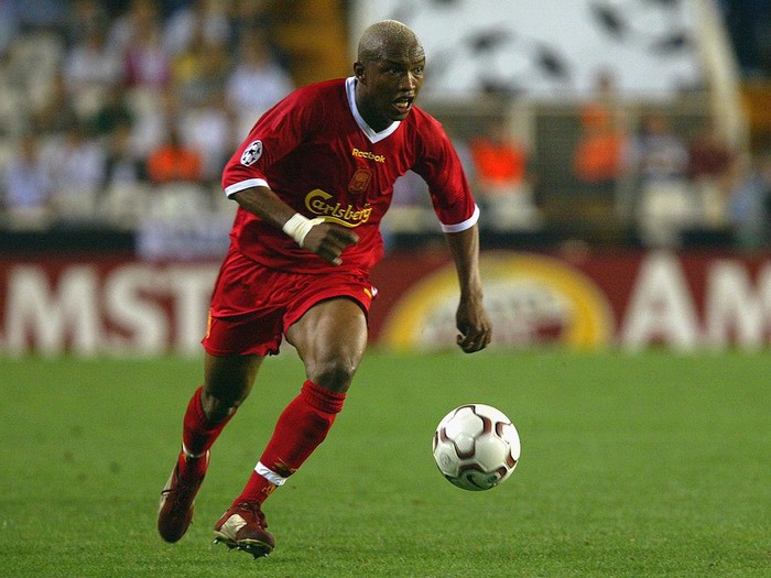 VALENCIA - SEPTEMBER 17 :   El Hadji Diouf of Liverpool in action during the UEFA Champions League match between Valencia CF and Liverpool at the Estadio de Mestalla in Valencia, Spain on September 17, 2002. (Photo by Phil Cole/Getty Images) Liverpool lost the match 2-0.