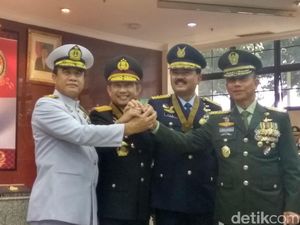 Berjasa bagi Polri, KSAU Dianugerahi Bintang Bhayangkara Utama
