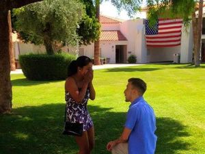 So Sweet, Pria Ini Tepati Janji Menikahi Kekasih yang Dibuatnya Sejak Masih TK