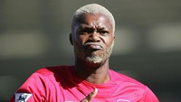 Djibril Cisse. Penyerang asal Perancis masih aktif bermain di klub amatir Italia, A.C. Vincenzia 1902. Cisse juga tidak bermain sejak menit awal dalam laga final Liga Champions 2005 itu  (Phil Cole/Getty Images)