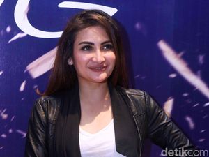 Apa Kabar Natalie Sarah? Senyumannya Itu Lho...