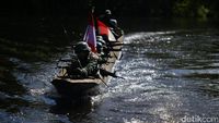 Foto: TNI Patroli di Perbatasan Pedalaman Papua
