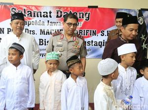 Kapolda Jatim Santuni Santri Yatim Peringati HUT ke 71 Bhayangkara