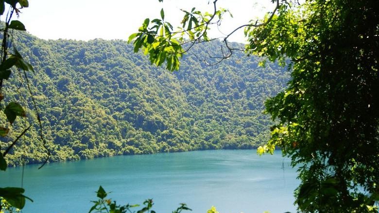 Foto: Penampakan Danau di Pulau Satonda (Edward Edy/Kab Dompu/Istimewa)