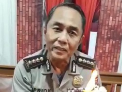 Polisi Bakar Kerupuk, Versi Terbaru Hoax Plastik dalam Makanan