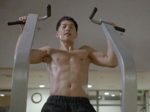 Ganteng dan Suka Olahraga, Song Joong Ki Cocok Jadi Fitness Goal