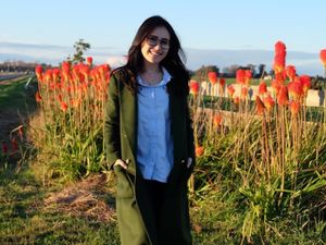 Disudutkan Soal Pernikahan, Ayu Ting Ting: Diam Aja Dulu!