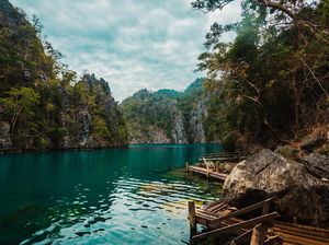 Namanya Danau Kayangan, Tapi Bukan di Indonesia
