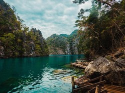 Namanya Danau Kayangan, Tapi Bukan di Indonesia